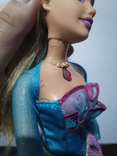 Barbie La Princesa De La Isla Rosella (Usado)