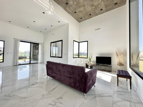 Casa En Venta 4 Ambientes En Una Planta Con Pileta - Barrio Privado San Lucas