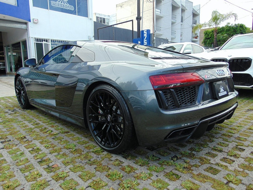 Imagen 7 de 12 de Audi R8 V10 2017 Quattro Gris
