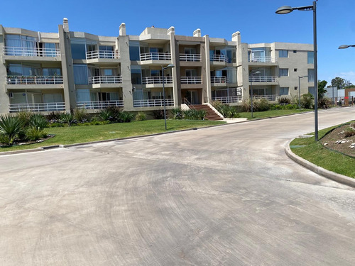 Pilar-km 51,5 El Reparo -2½ Amb-m.lum-balcón Terraza-amenities-cochera-67m2-vig.24hs.