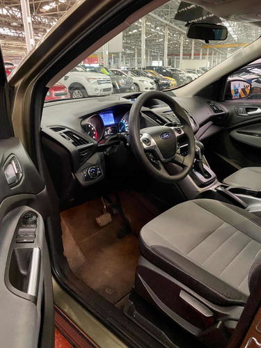 Imagen 8 de 13 de Ford Escape 2.5 Se L4 Aut Ac 2013