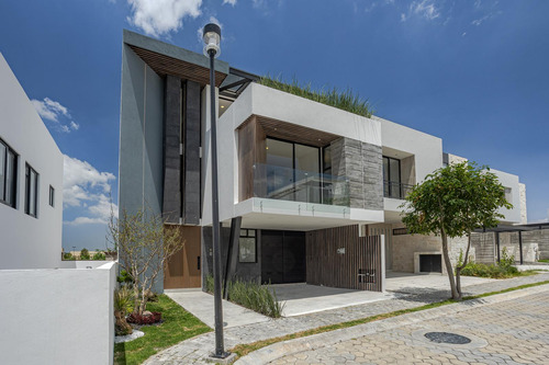 Casa Nueva En Venta En Lomas De Angelópolis