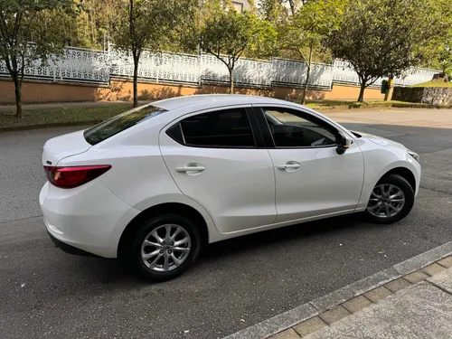 Mazda 2 1.5 Prime Sedan