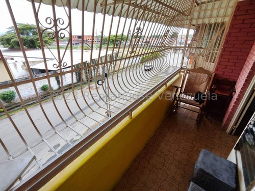 Vendo Apartamento En Turmero (castel Grande), Código 25-13554 Cm Leer Descripción