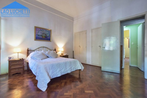 Chalet De Estilo. Gran Patio Con Pileta! Belgrano R!!