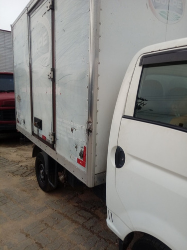 Imagem 2 de 8 de Hyundai Hr 2012 2.5 Rs Longo S/ Carroceria Tci 2p