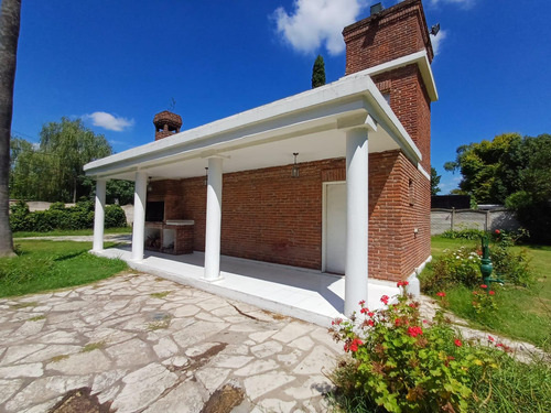 Quinta Con Piscina En Manuel Alberti