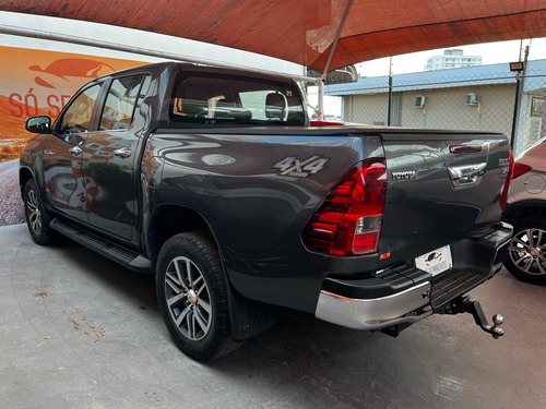 Toyota Picape Cabine Dupla Hilux 2.8 TDI SRX CD 4x4 (Aut)