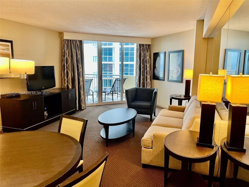 Imagen 7 de 30 de Alquiler Departamento Miami- Sunny Isles Beach- Hilton Double Tree Ocean Point Resort & Spa Sobre La Playa (fee Opcional!!)