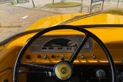 Caminhão Ford F-600 V8 - 1966