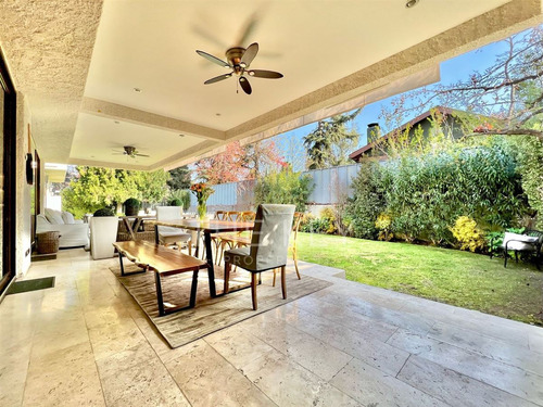 Casa En Arriendo De 5 Dorm. En Las Condes