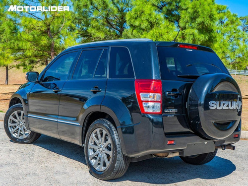 Imagen 3 de 25 de Suzuki Grand Vitara Limited 2.4 4x2 | Permuta / Financia