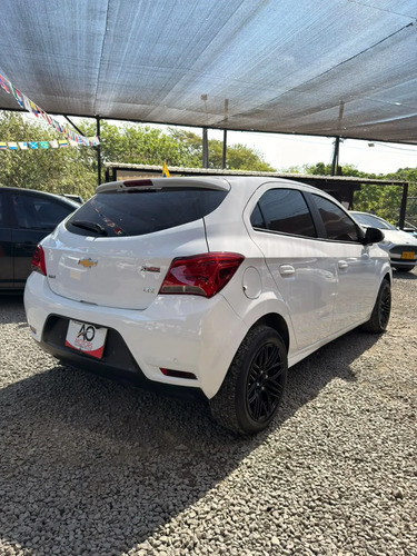 Chevrolet Onix 1.4 Ltz 5 p