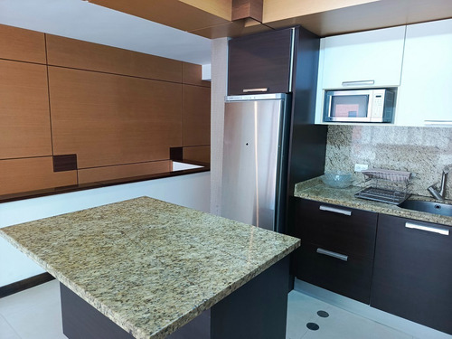 Town House En Venta Urb. El Peñón Baruta