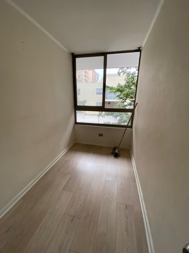 Imagen 6 de 6 de Lindo Departamento Lira 211 Santiago