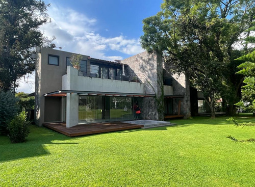 Casa En Venta En Valle De Bravo Avandaro (m2c300)