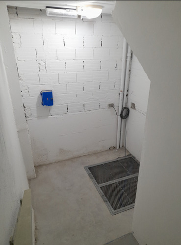 Garage Con Espacio Aereo Aprobado En Excepcional Ubicacion