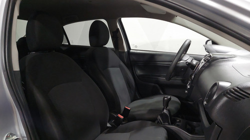 Dodge Attitude 1.2 SE
