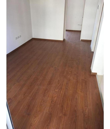 Hermoso Dpto 2 Ambientes Contrafrente Con Balcon Y Parrilla.