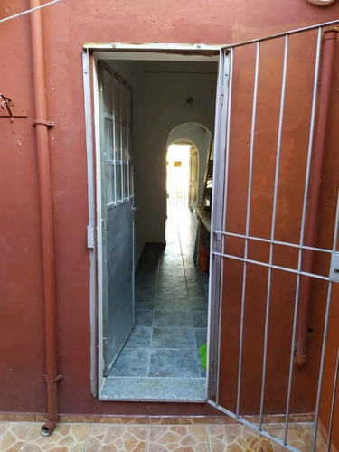 Imagen 10 de 12 de Venta Casa 2 Dormitorios .patio. Paso Molino!