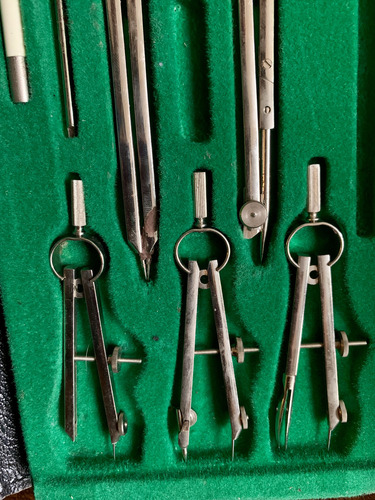 Antiguo Estuche De Compás Para Dibujo Bear Alemania !! (Usado)