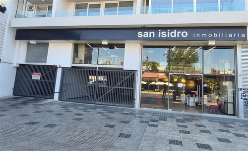 Gran Local Pleno Irarrazal Farmacias Supermercados