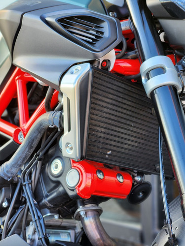 Imagen 17 de 25 de Aprilia Shiver 900cc Italiano 95 Cv Impecable Estado Mp