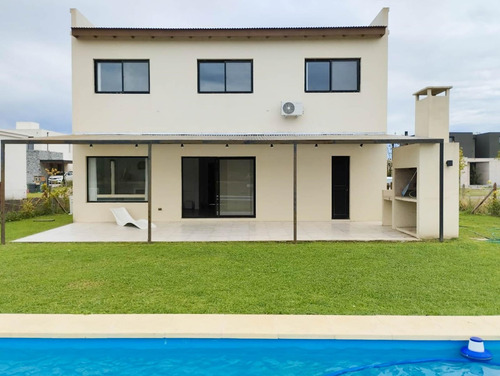 Casa En Venta | 3 Dorm | Puertos Del Lago | Barrio Acacias | Escobar