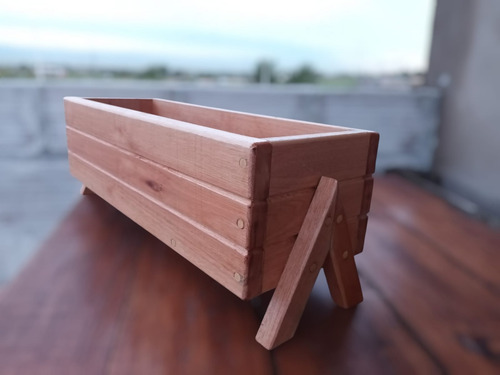 Maceta De Madera Con Patas Nude