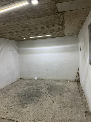 Se Vende Salón De Fiestas , En