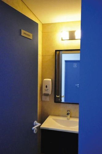 Edificio Comercial Habilitado Como Clínica Médica En Villa Crespo En Venta / Alquiler