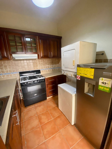 Apartamento En Venta Para Inversión Con Inquilino En El Vergel, Santo Domingo