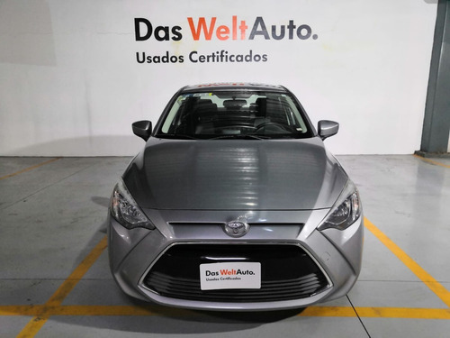 Imagen 2 de 12 de Yaris R Le Std