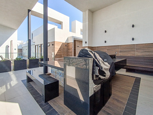 Edificio Av. María Rozas Velásquez Vista Sur Piso 29
