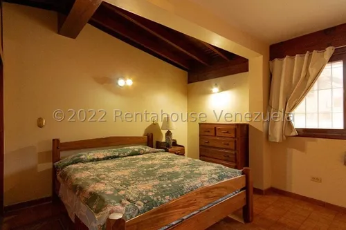Casa En Venta Los Campitos Lp