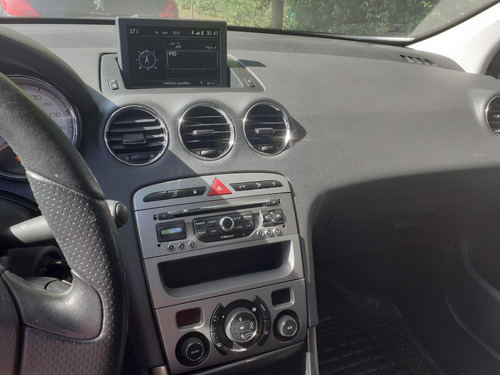 Peugeot 408 Feline