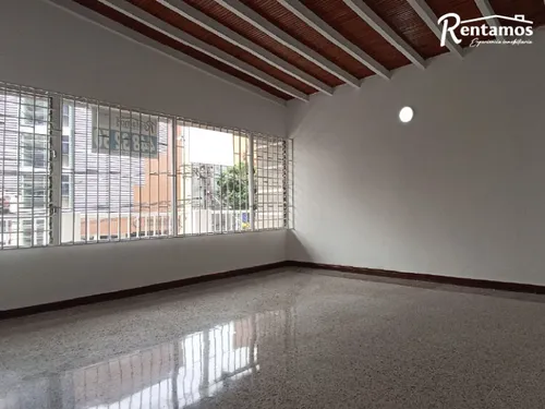 Oficina En Arriendo En Laureles. Cod A775204