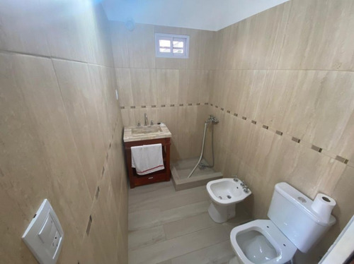 Imagen 6 de 11 de Hermoso Chalet 5 Ambientes En Gran Zona