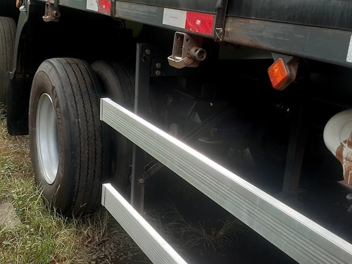 Sider Para Bebidas Guerra 30 Pallets E Com Pneus Michelinn