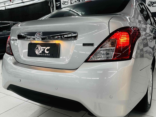 Nissan Versa 1.6 16V FLEX SENSE XTRONIC