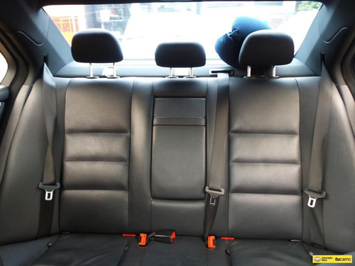 Imagen 19 de 25 de Mercedes-benz Clase C250 Avantgarde