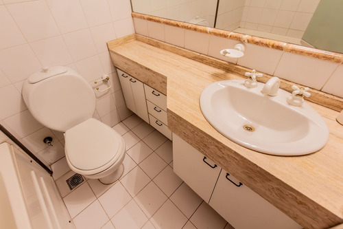 Departamento Tres Ambientes. Torre.cochera . Full Amenities. Seguridad 24 Hs