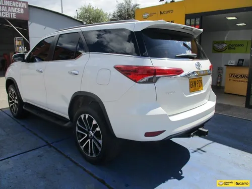 Toyota Fortuner Srv 4x2 2700cc At Aa