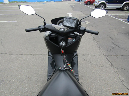 Motos Yamaha N-max
