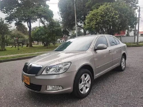 Skoda Octavia 1.8 Turbo Mecanico Con Techo Y Cuero