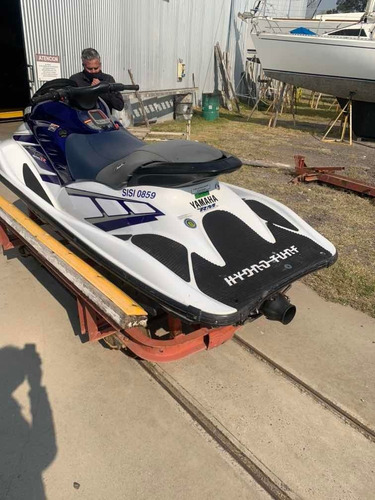 Imagen 8 de 14 de Yamaha Gp 800 R