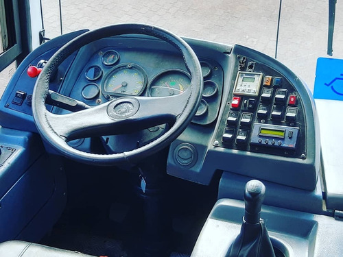 Imagem 8 de 9 de Ônibus Urbano