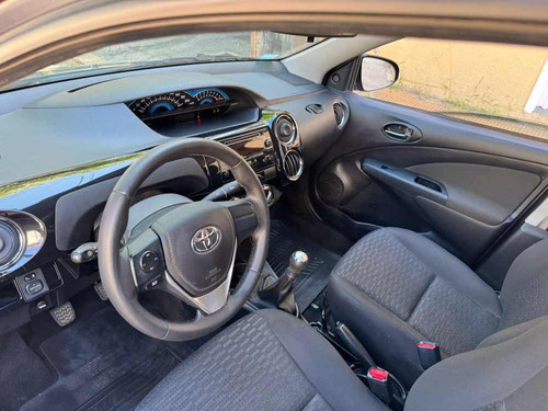 Toyota Etios 1.5 Sedan Xs