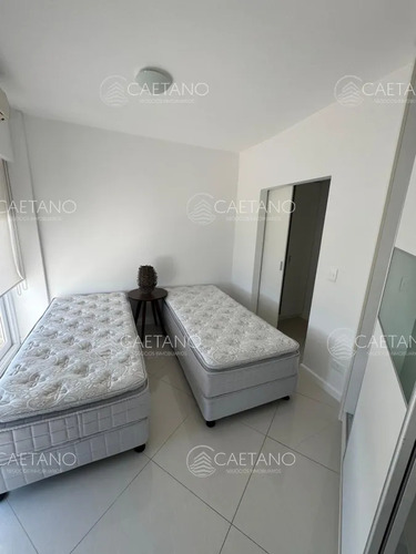 Venta Apartamento 2 Dormitorios. Playa Mansa, Punta Del Este.