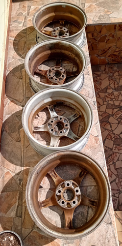Rodas Scorro S-171 15x6 Com Calotas (jogo Com 4 Rodas) Dourado (Usado)